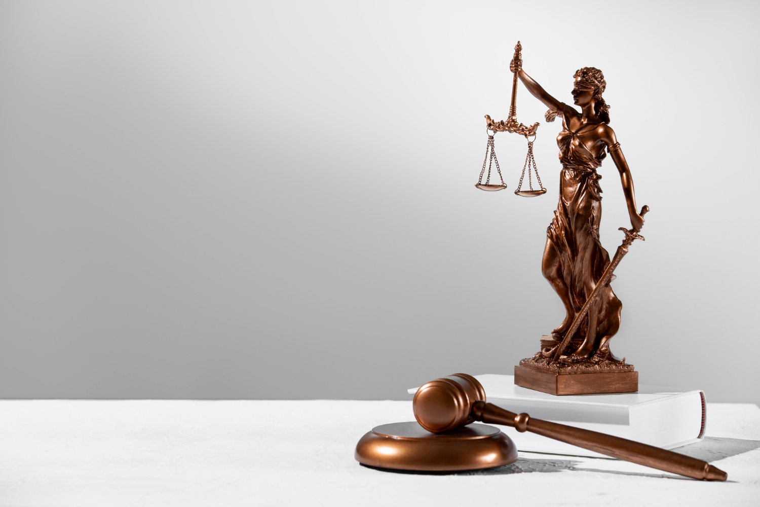 Balanza de la justicia &mdash; RPA Legal